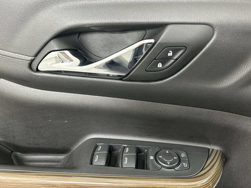 Certified 2023 GMC Acadia SLE w/ Driver Convenience Package AWD/4WD image 11