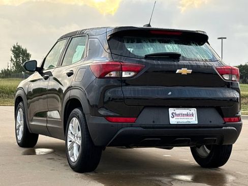 Used 2021 Chevrolet TrailBlazer LS FWD image 6