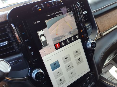 Used 2022 RAM 3500 Limited image 14