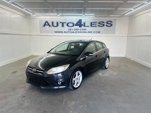 Used 2013 Ford Focus Titanium w/ Titanium Handling Pkg image 2