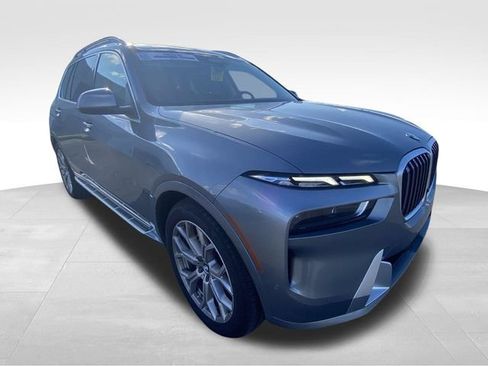 Used 2025 BMW X7 xDrive40i w/ Premium Package AWD/4WD image 14