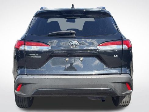 Used 2025 Toyota Corolla Cross LE FWD image 8