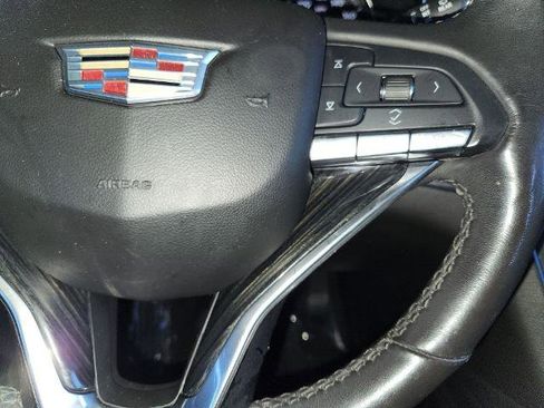 Used 2020 Cadillac XT6 Premium Luxury image 28