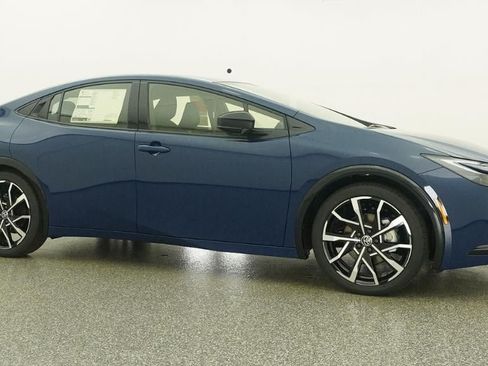 New 2026 Toyota Prius Plug-In Hybrid FWD image 28
