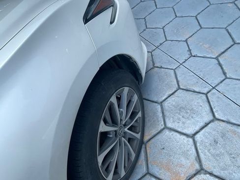 Used 2023 Lexus ES 350 w/ Accessory Package (Z2) FWD image 9