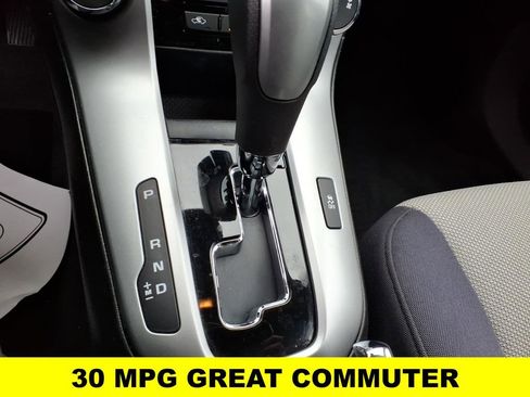 Used 2013 Chevrolet Cruze LS FWD image 19