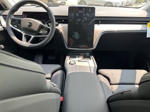 New 2025 Volvo EX90 Ultra image 12