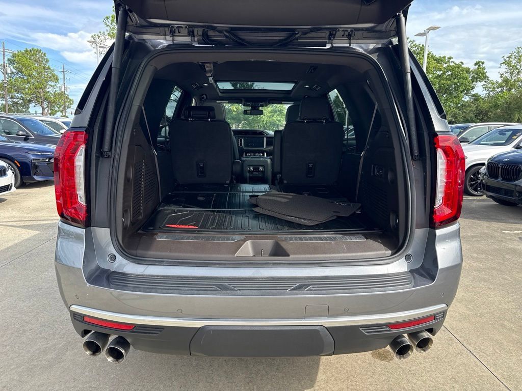 Used 2022 GMC Yukon Denali RWD image 27
