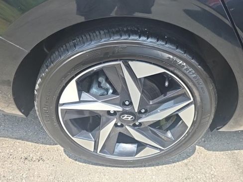Used 2023 Hyundai Elantra SEL FWD image 10