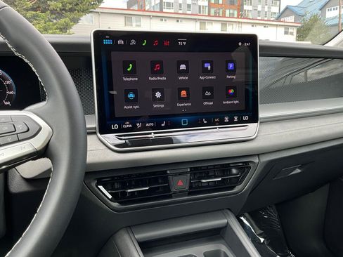 New 2026 Volkswagen Tiguan SE image 18