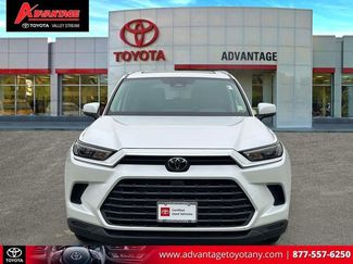 Used 2024 Toyota Grand Highlander AWD video 2