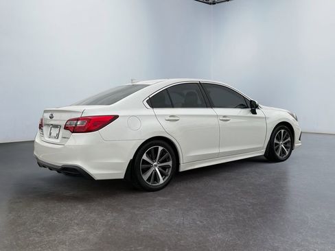 Used 2018 Subaru Legacy 2.5i Limited w/ Popular Package #2A image 3