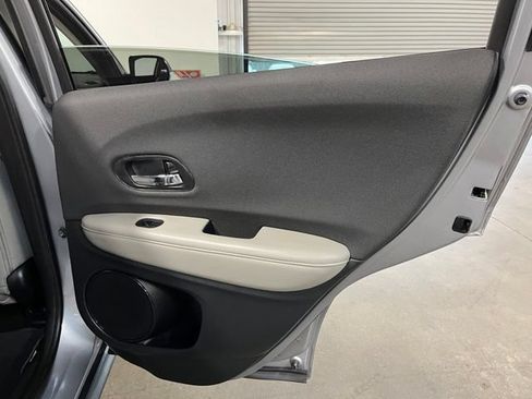 Used 2022 Honda HR-V LX image 15