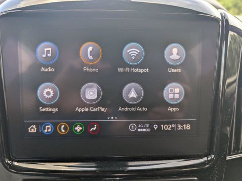 Used 2023 Chevrolet Traverse LT FWD image 14