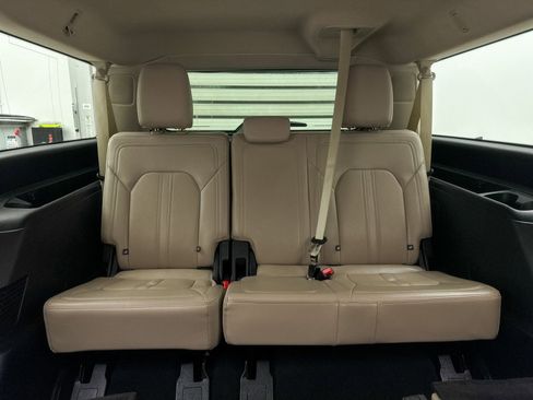 Used 2024 Ford Expedition Max Limited image 11
