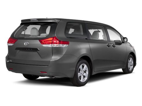 Used 2012 Toyota Sienna LE FWD image 2