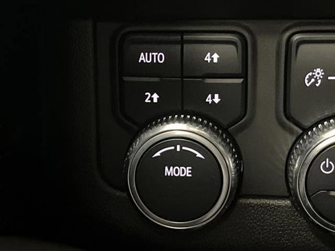 Used 2021 GMC Yukon AT4 image 24