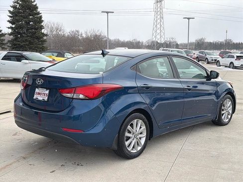 Used 2015 Hyundai Elantra SE w/ Option Group 02 image 7