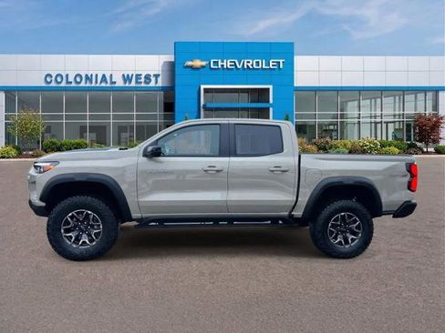 Used 2024 Chevrolet Colorado ZR2 w/ Safety Package AWD/4WD image 3