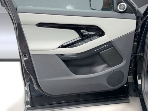 Used 2024 Land Rover Range Rover Evoque Dynamic SE image 50