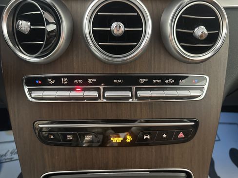 Used 2022 Mercedes-Benz GLC 300 4MATIC image 18