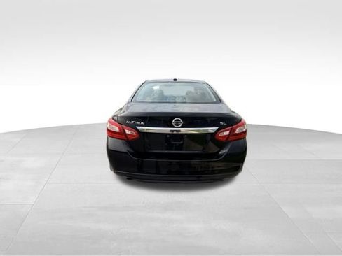Used 2017 Nissan Altima 2.5 SL w/ 2.5 Technology Package FWD image 5