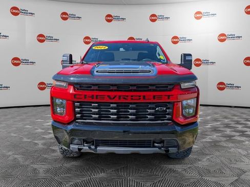 Used 2021 Chevrolet Silverado 2500 Custom w/ Custom Value Package image 2