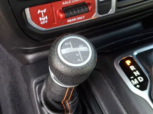 Used 2021 Jeep Gladiator Mojave AWD/4WD image 26