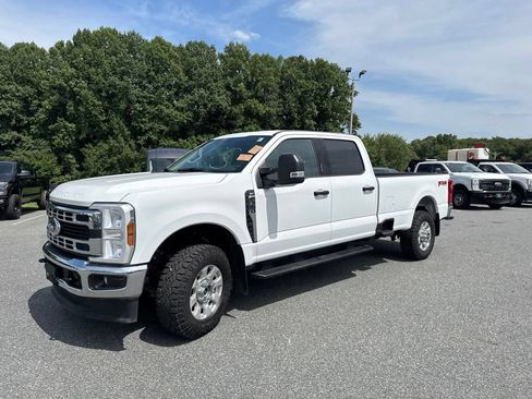 Used 2024 Ford F350 XLT w/ FX4 Off-Road Package AWD/4WD image 3