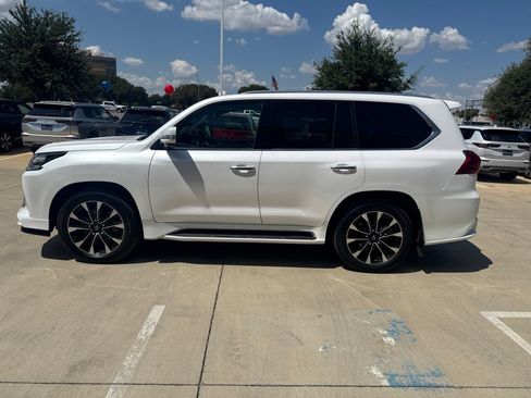 Used 2021 Lexus LX 570 4WD w/ Sport Package image 3