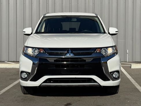 Used 2018 Mitsubishi Outlander SEL AWD/4WD image 2