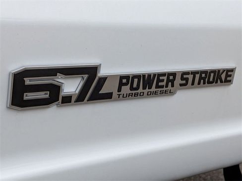 New 2025 Ford F550 4x4 Crew Cab image 10