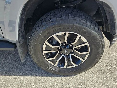 Used 2021 Toyota Tacoma TRD Sport image 15