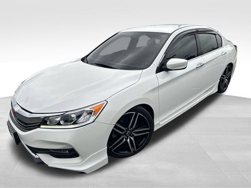 Used 2017 Honda Accord Sport Special Edition image 4