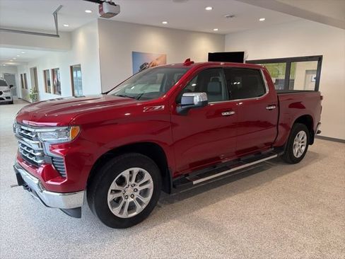 Used 2024 Chevrolet Silverado 1500 LTZ AWD/4WD image 3