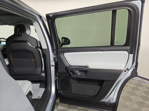 Used 2024 Rivian R1S Adventure AWD/4WD image 19