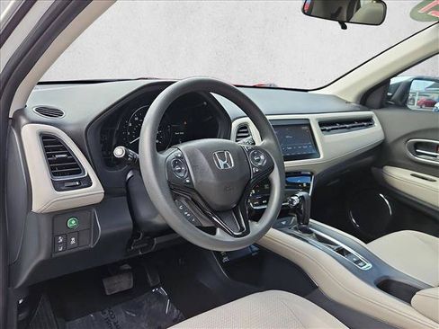 Used 2021 Honda HR-V EX image 10