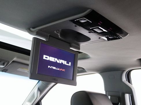 Used 2019 GMC Yukon Denali w/ Denali Ultimate Package image 9