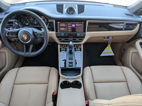 New 2026 Porsche Macan image 22