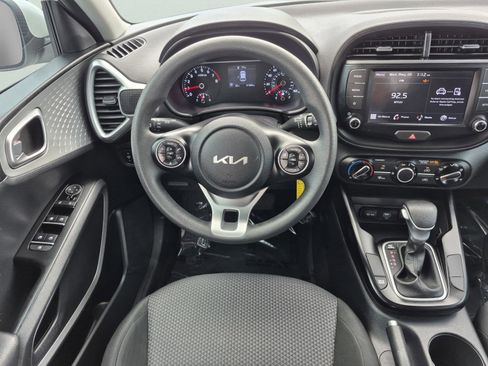 Used 2022 Kia Soul LX w/ Technology Package FWD image 15