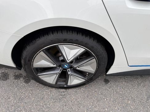 Used 2023 BMW i4 eDrive40 w/ Premium Package image 11