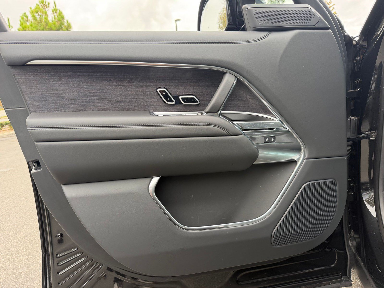 New 2026 Land Rover Range Rover SE AWD/4WD image 7