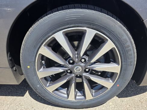 Used 2017 Nissan Altima 2.5 SL FWD image 34