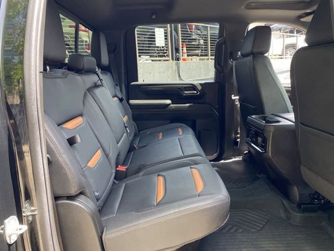 Used 2024 GMC Sierra 2500 AT4 w/ AT4 Premium Plus Package AWD/4WD image 17