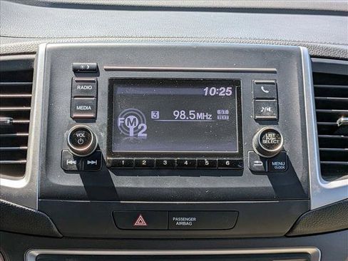 Used 2017 Honda Pilot LX image 14