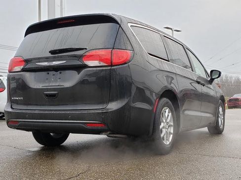 New 2026 Chrysler Voyager LX image 9