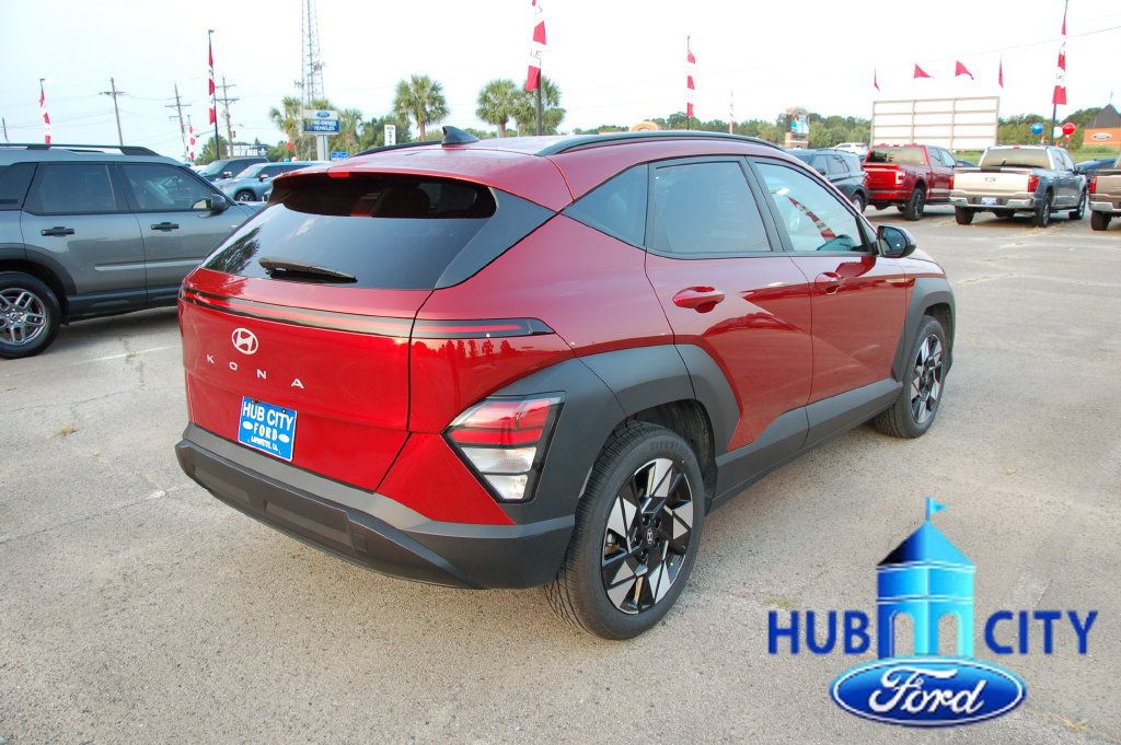 Used 2025 Hyundai Kona SEL FWD image 5