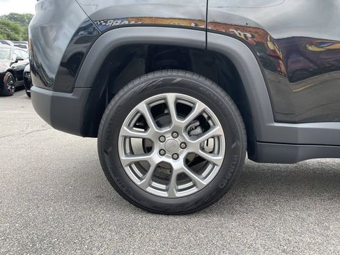 Certified 2023 Jeep Compass Latitude AWD/4WD image 12