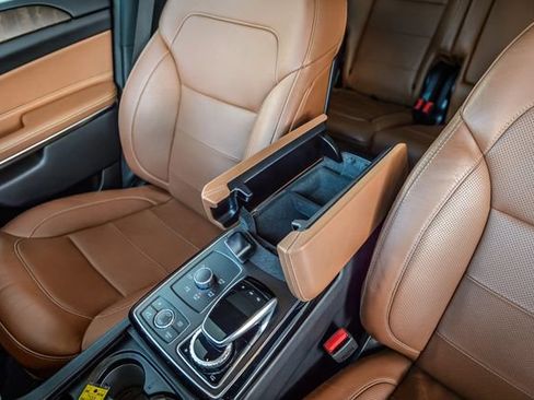 Used 2018 Mercedes-Benz GLS 550 4MATIC w/ Offroad Package image 35