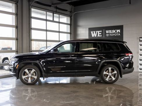 Used 2021 Jeep Grand Cherokee L Limited image 1